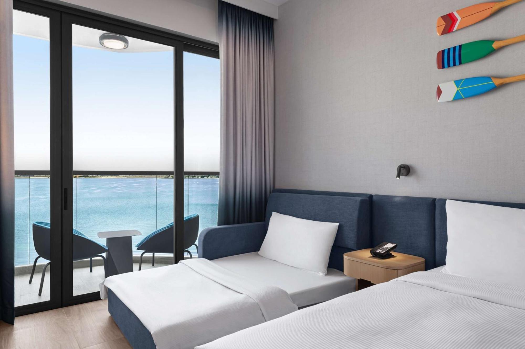 Готель Hampton By Hilton Marjan Island Рас-ель-Хайма Екстер'єр фото
